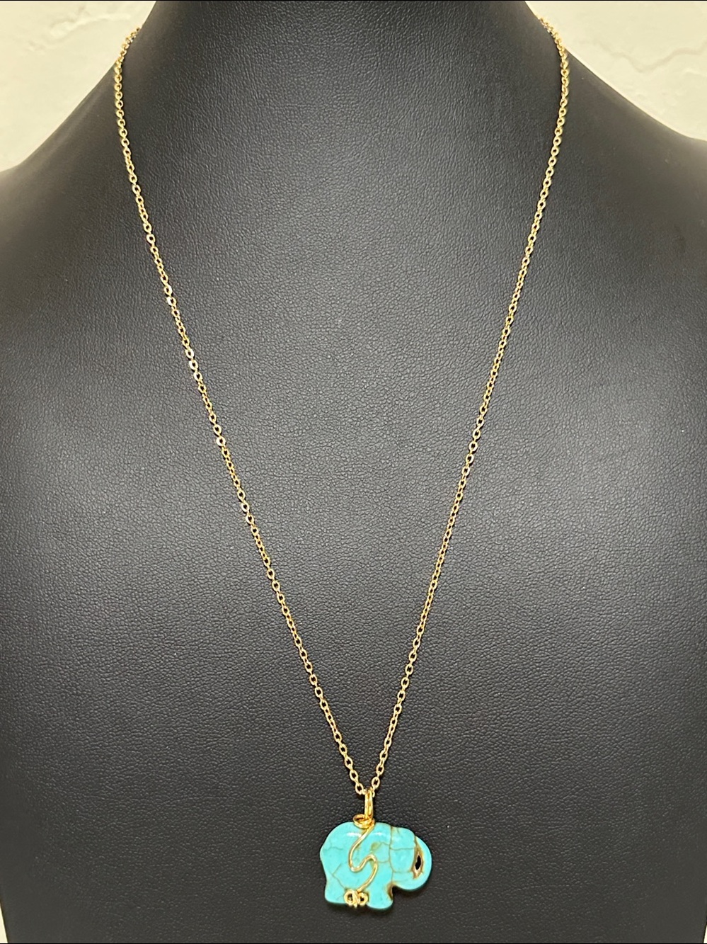 Turquoise Elephant Pendant Gold Tone Vintage Necklace